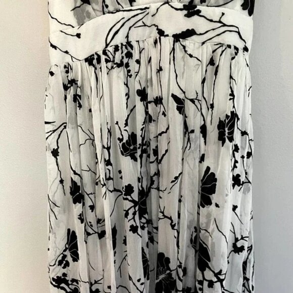 Meghan Los Angeles ENCHANTED GARDEN MAXI DRESS White & Black Floral Size Large - Picture 6 of 13